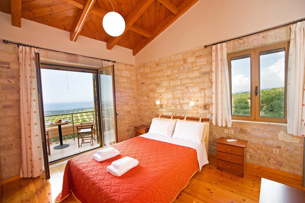 Enastron Villas Κυπαρισσία Δωμάτιο φωτογραφία