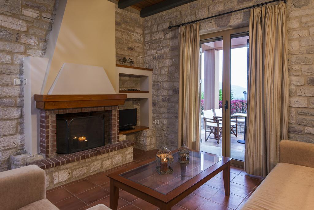 Enastron Villas Κυπαρισσία Εξωτερικό φωτογραφία