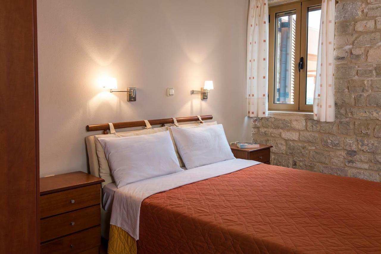 Enastron Villas Κυπαρισσία Εξωτερικό φωτογραφία