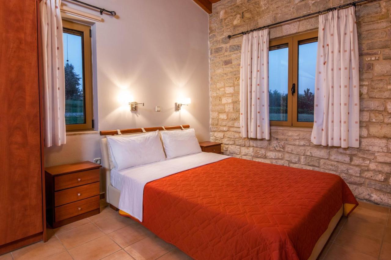 Enastron Villas Κυπαρισσία Εξωτερικό φωτογραφία